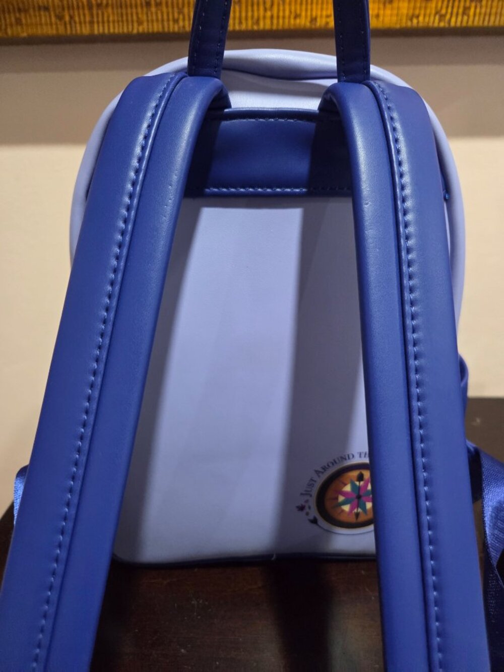 Pocahontas loungefly backpack and wallet - Picture 11 of 16